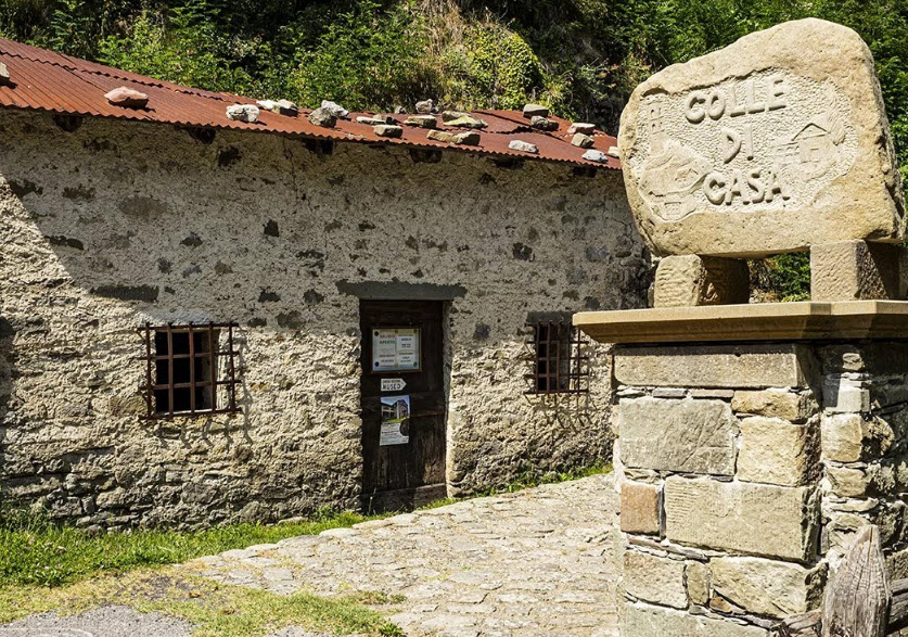 Castello di Gorfigliano - Antica Repubblica di Lucca, Italy